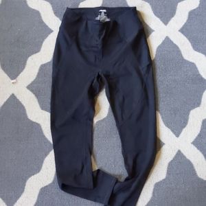 like new Avia compression leggings